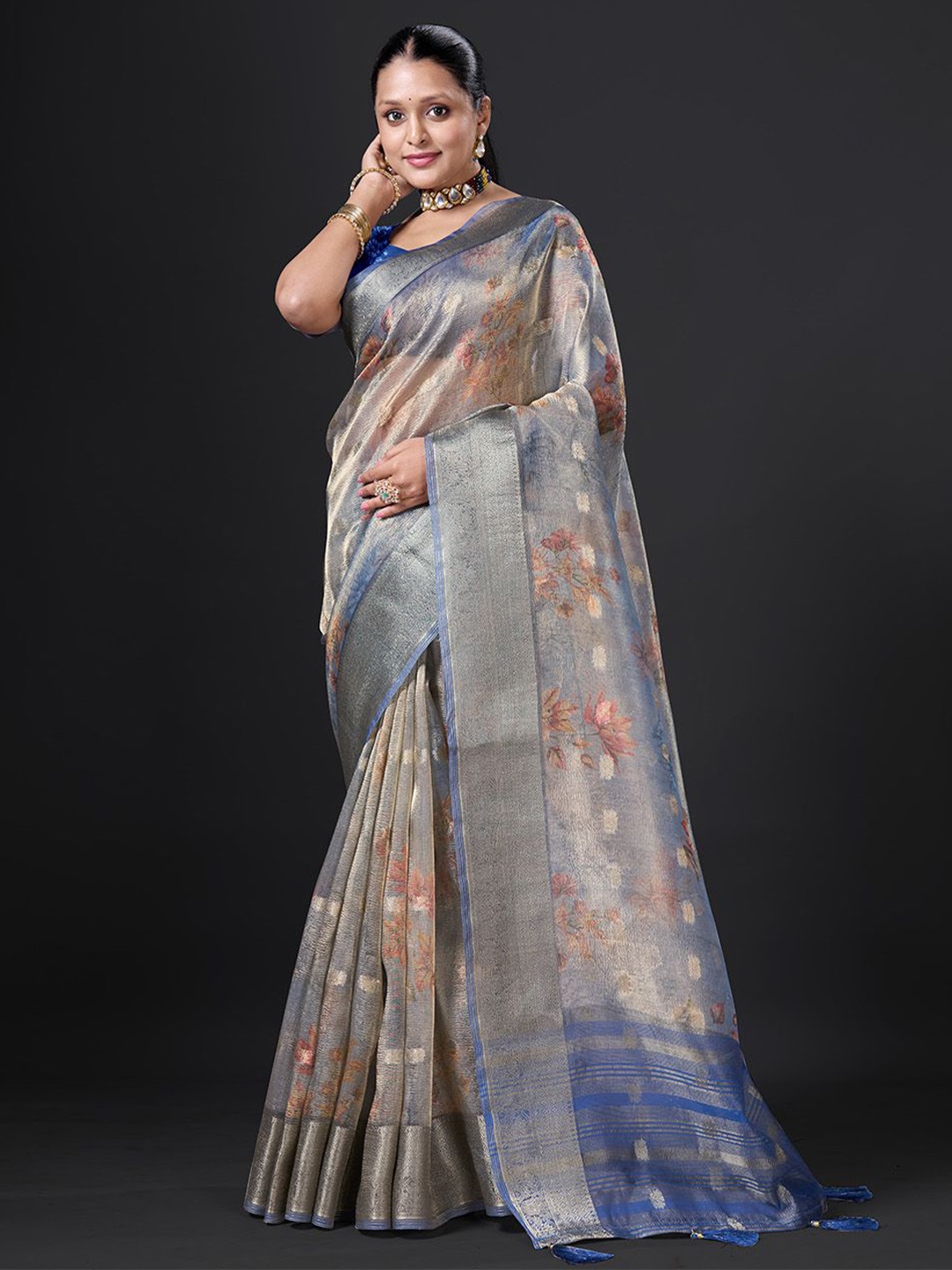 

HEER FASHION Woven Design Floral Zari Tissue Saree, Cream
