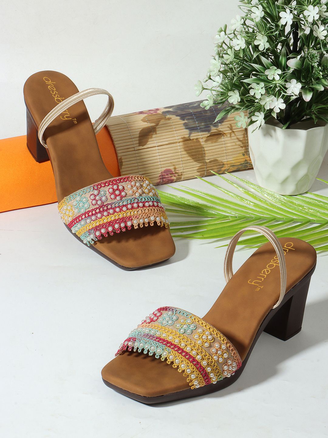 

DressBerry Comfort Sandals, Multi