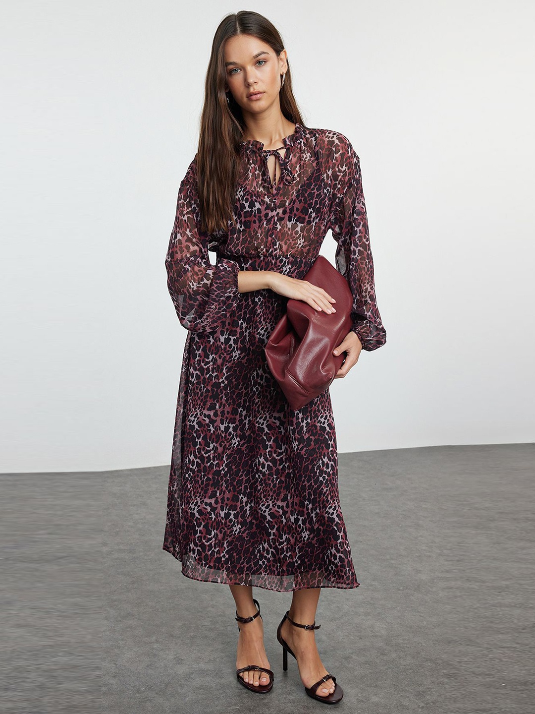 

Trendyol Floral Print Keyhole Neck Fit & Flare Midi Dress, Black