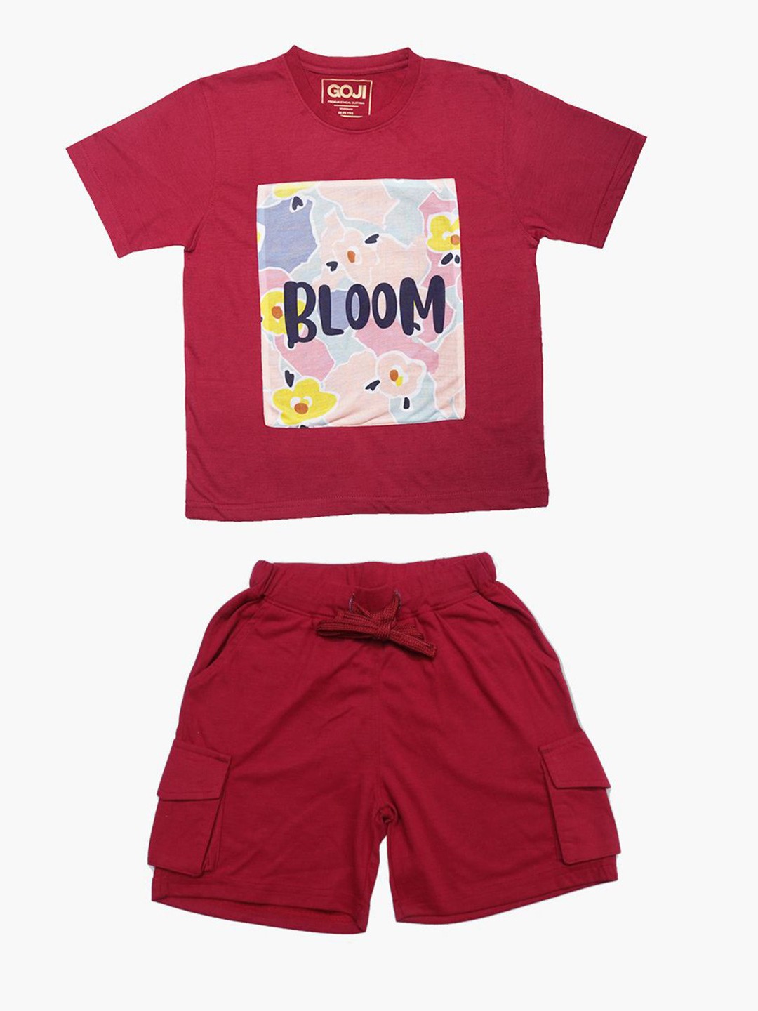 

URBAN TRAIL Boys Printed T-shirt with Shorts, Red
