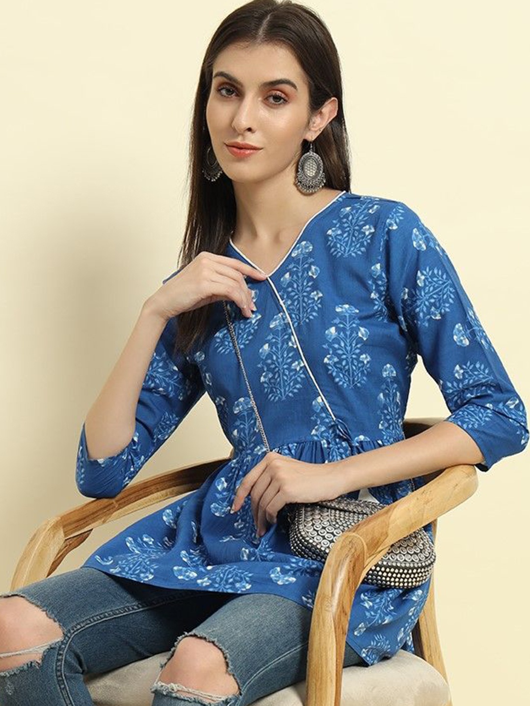 

Mialo fashion Floral Printed V-Neck Pure Cotton Kurti, Turquoise blue