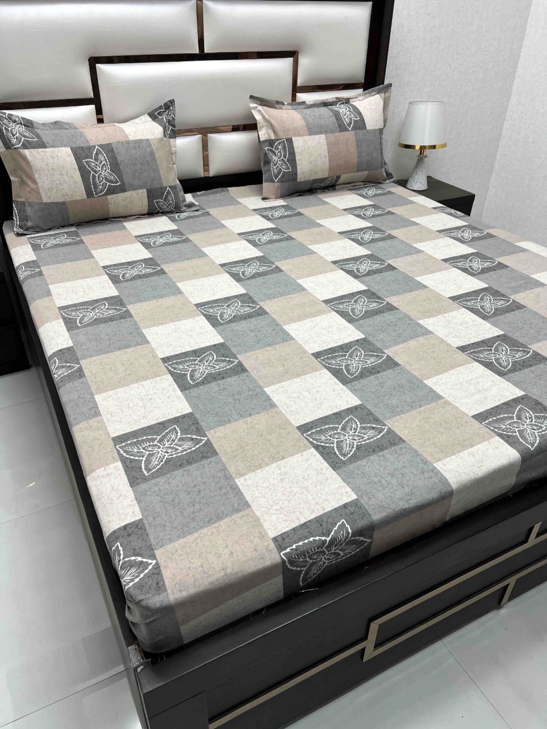 

Pure Decor Passion Green & Beige Printed 250 TC Cotton Queen Bedsheet with 2 Pillow Covers