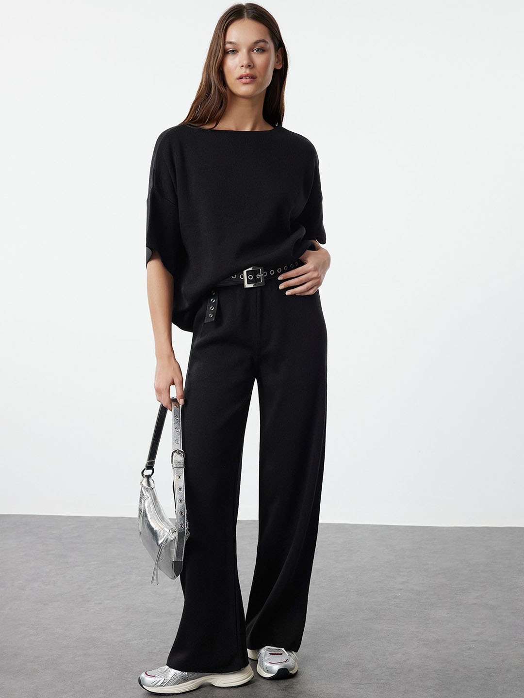 

Trendyol Ribbed Boat Neck Acrylic Top & Trousers, Black