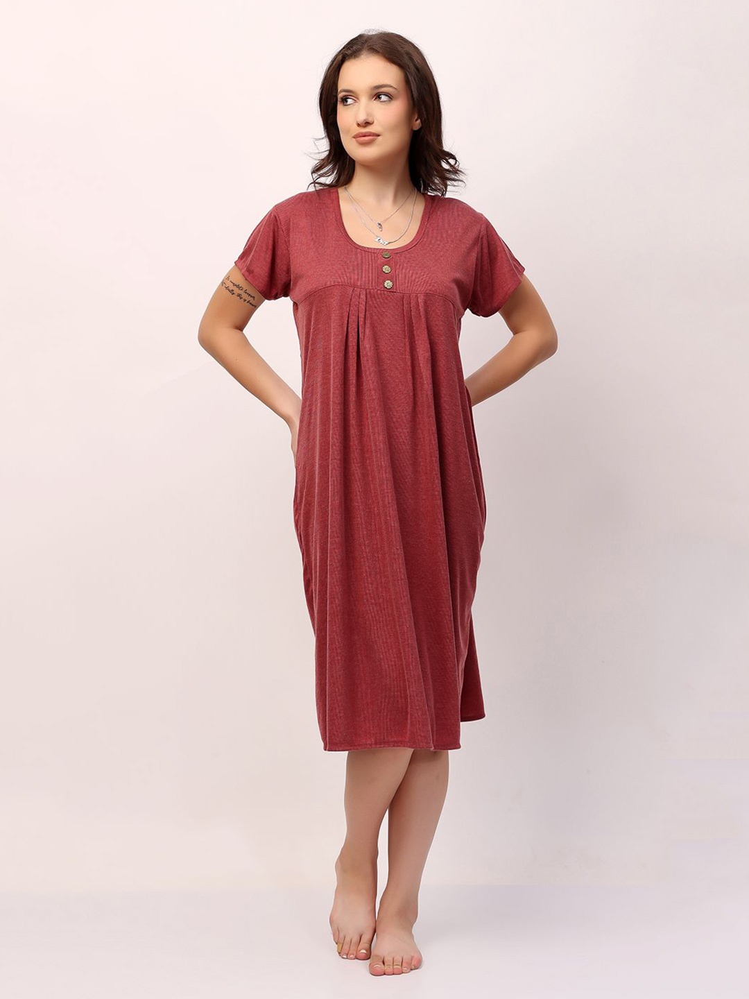 

NIGHT KEYS Round Neck Solid Hoseiry Nightdress, Maroon