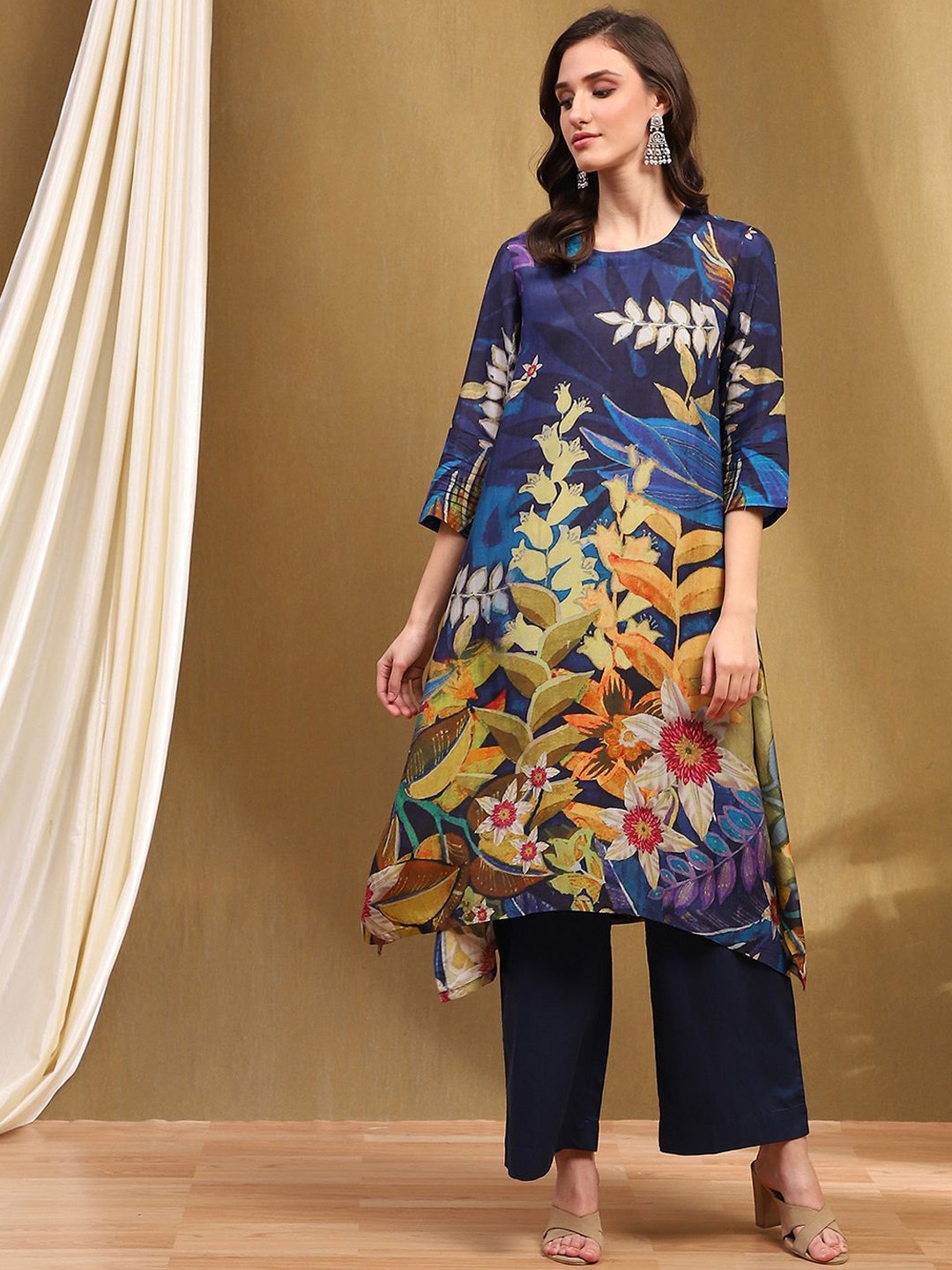

Biba Floral Printed Straight Kurta with Palazzo, Navy blue