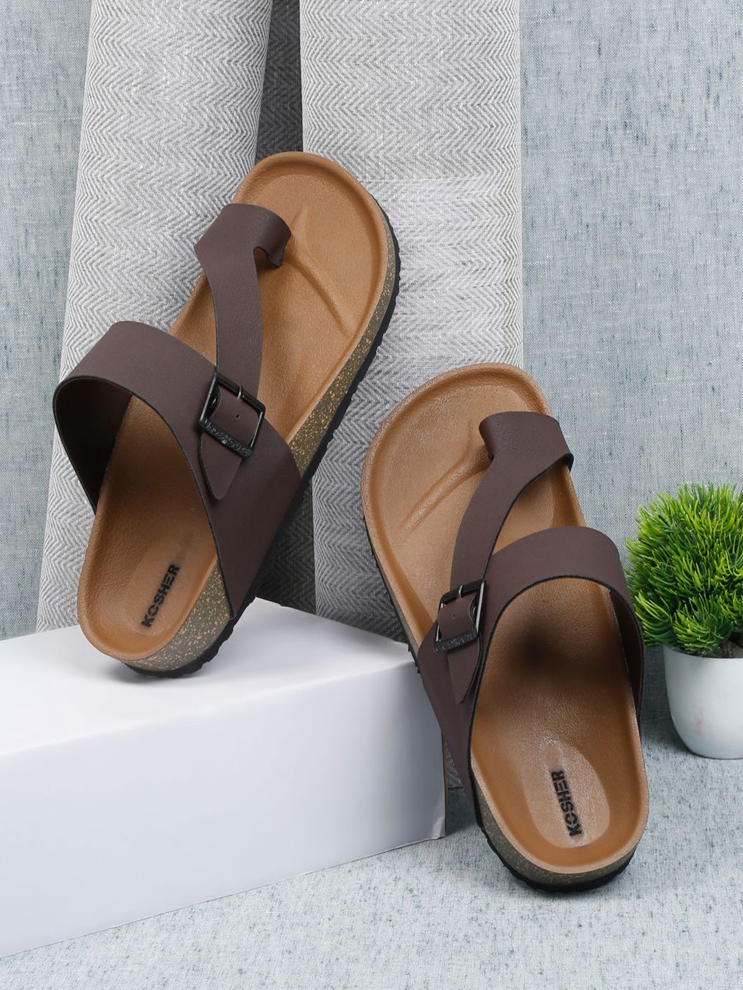 

Kosher Men Synthetic Leather Comfort Sandals, Brown