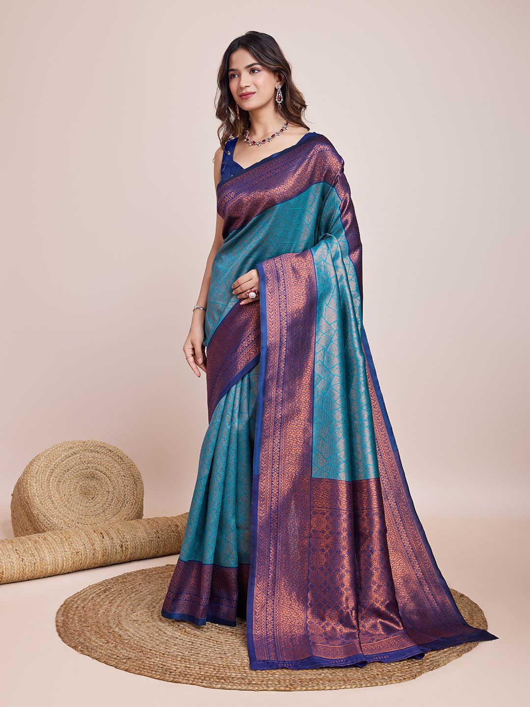

CARTYSHOP Woven Design Zari Kanjeevaram Saree, Blue