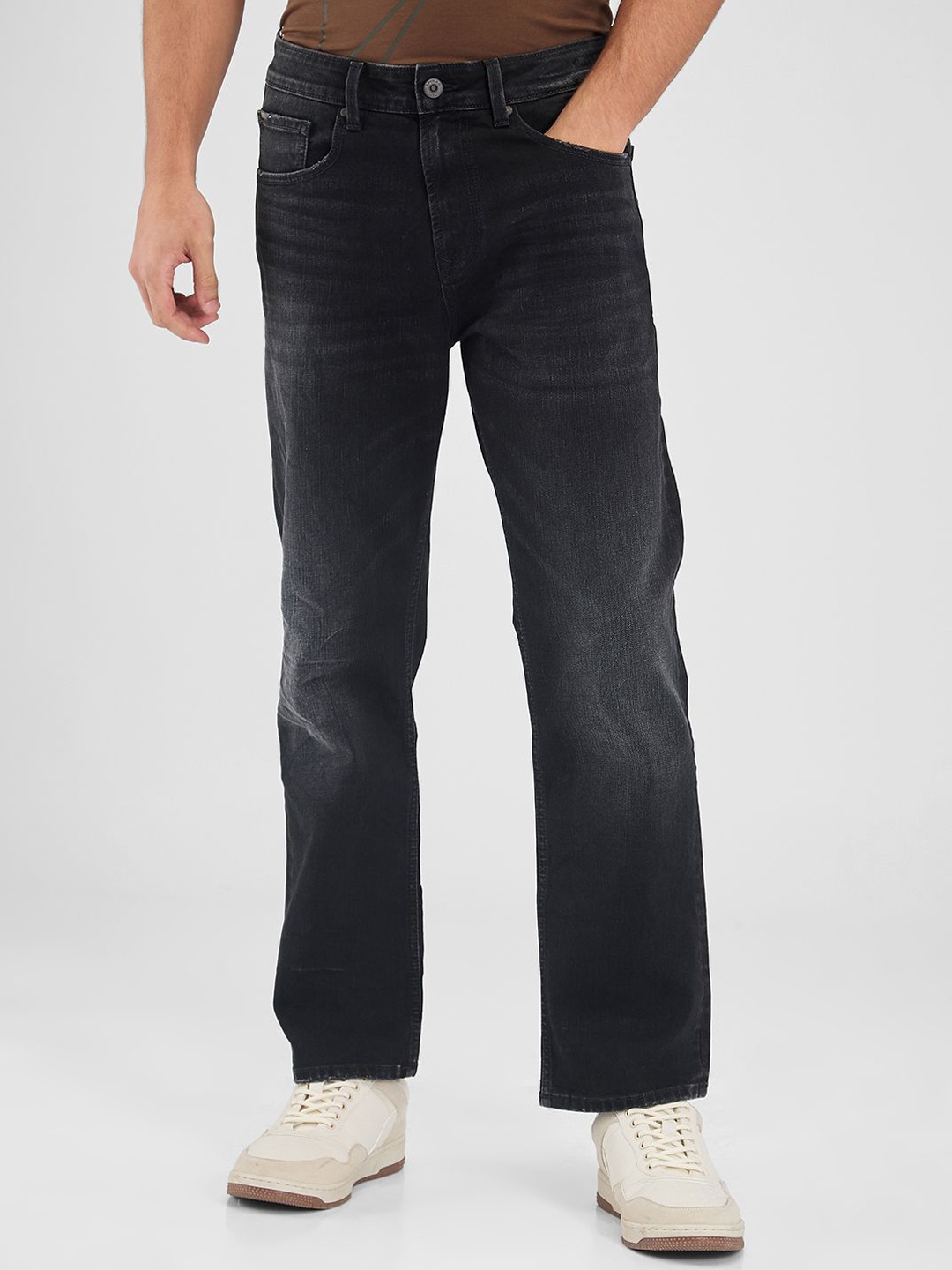 

SPYKAR Men Relaxed Fit Light Fade Stretchable Mid-Rise Jeans, Black