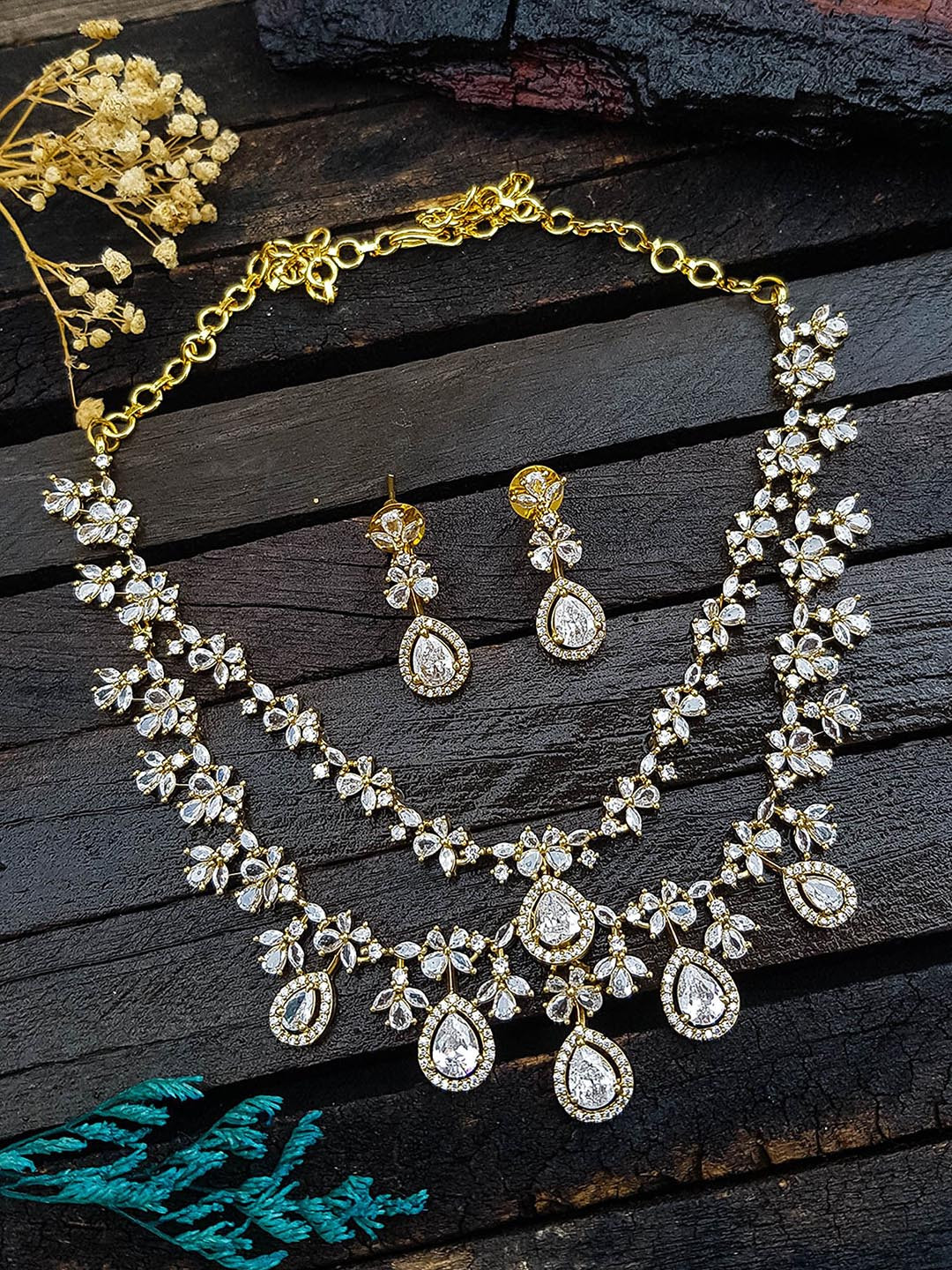 

GRIIHAM Gold-Plated Brass Cubic Zirconia Studded Jewellery Set
