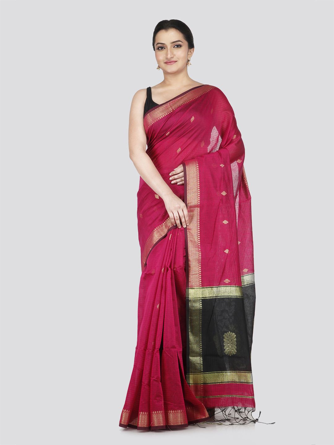 

PinkLoom Floral Zari Saree, Pink