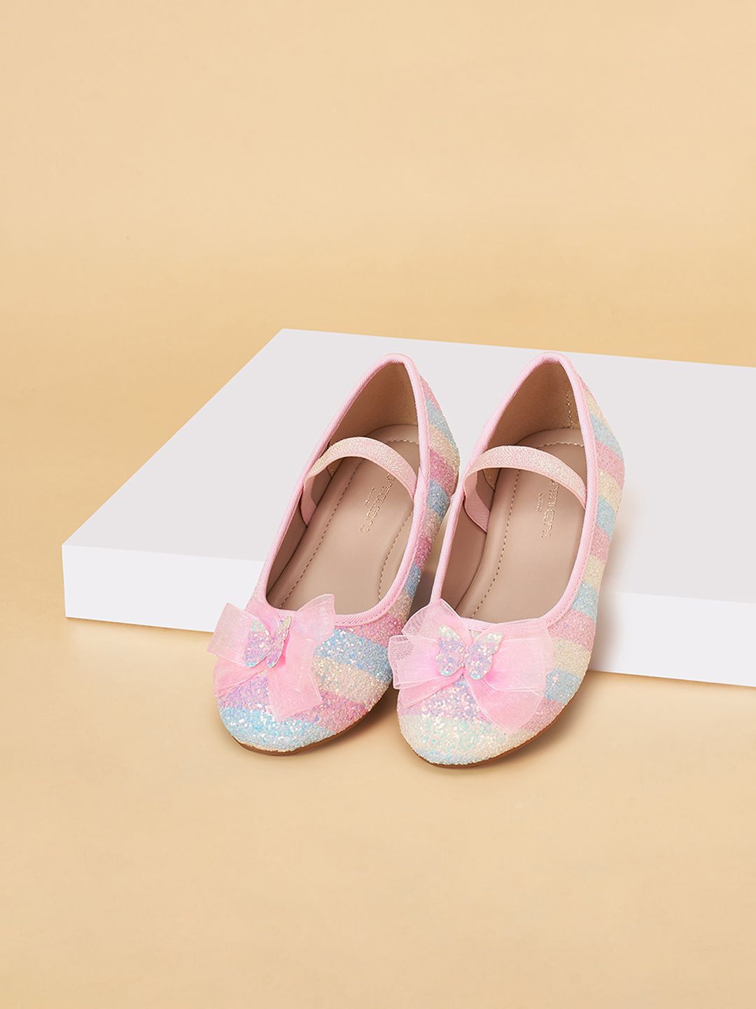 

Pantaloons Junior Girls Embellished Ballerinas Flats, Pink