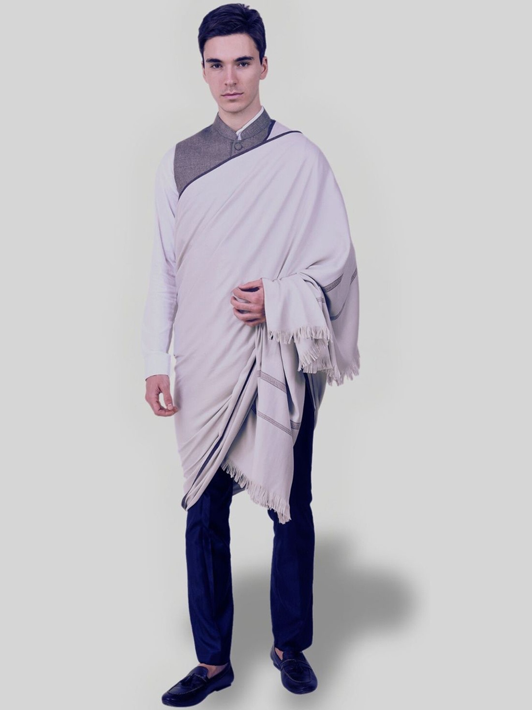 

SWI Stylish Fringed Border Shawl, Grey