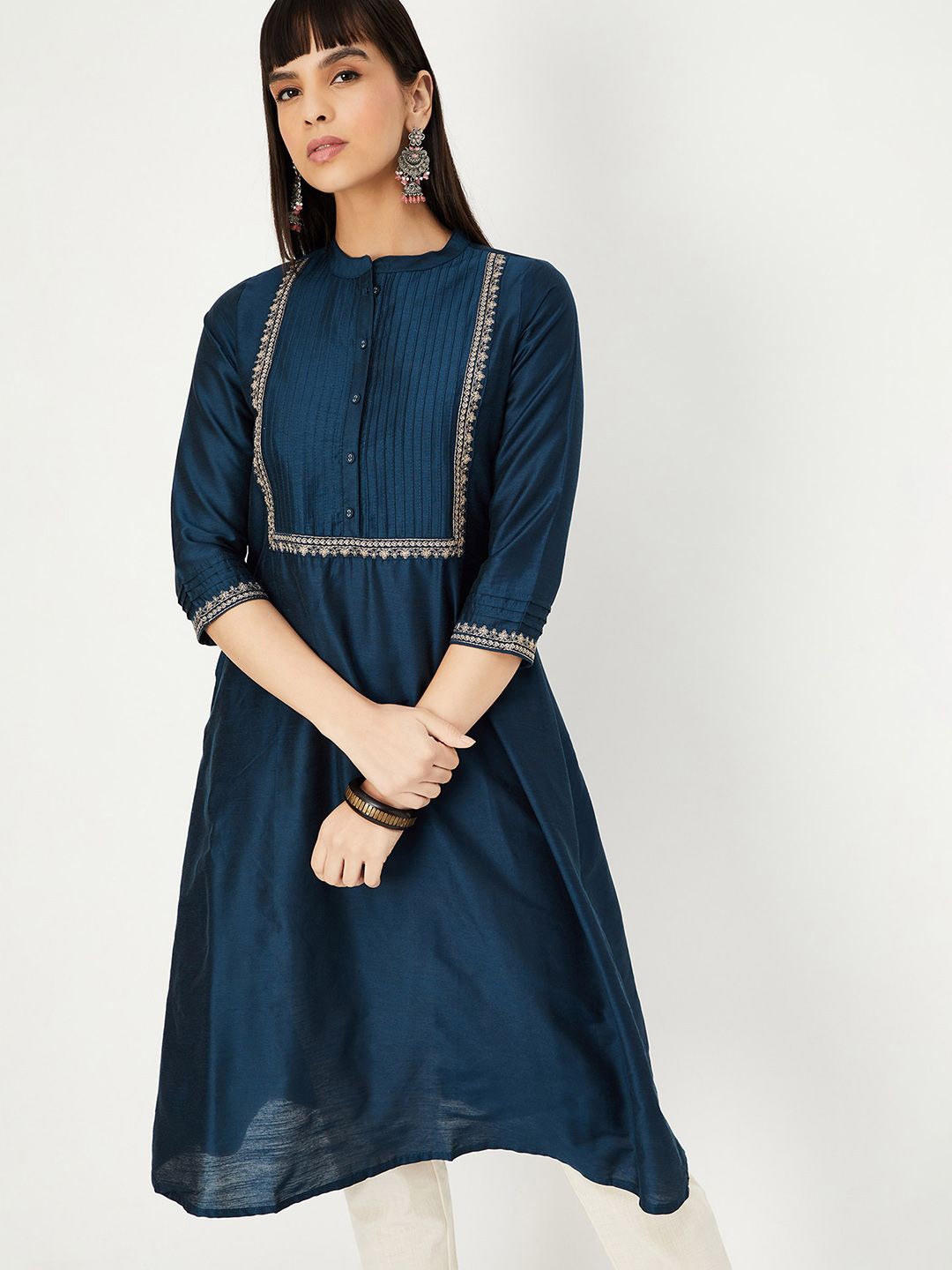 

max Floral Embroidered Kurta with Trouser, Blue