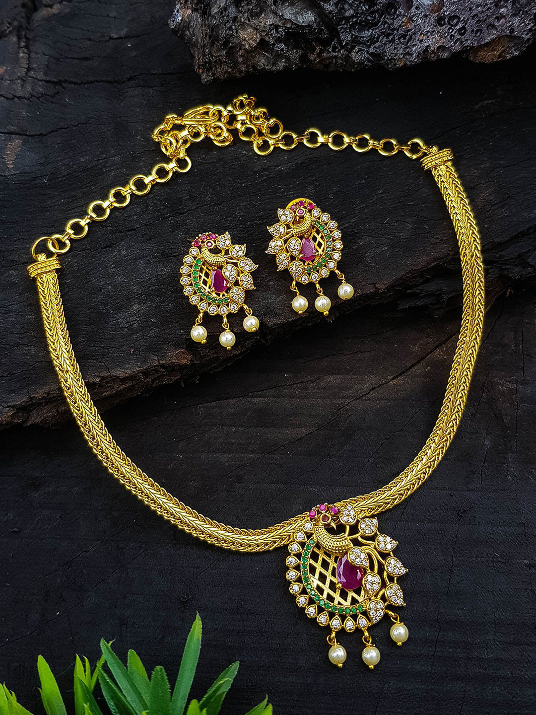 

GRIIHAM Gold-Plated Copper Cubic Zirconia Studded Short Jewellery Set