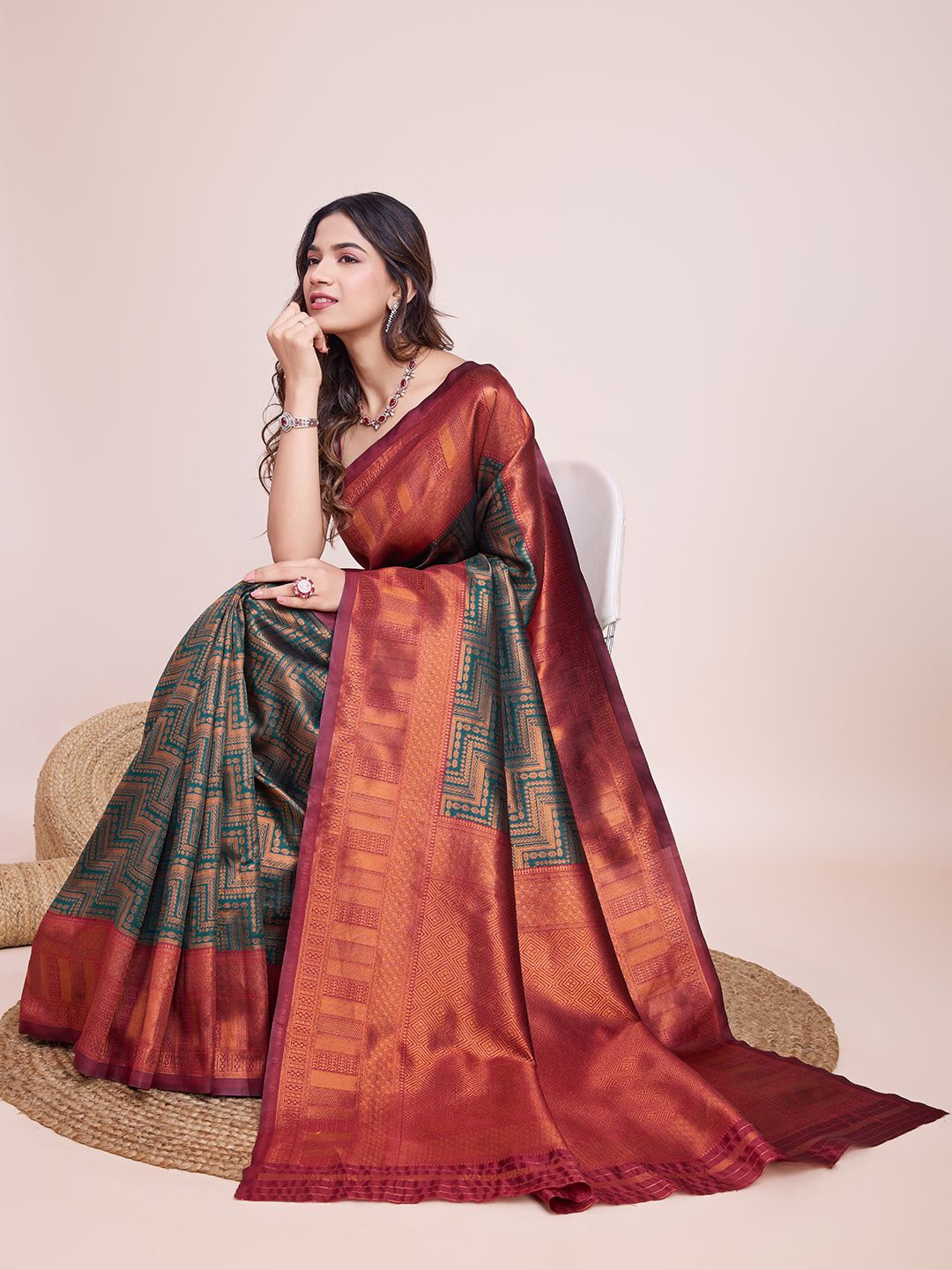 

CARTYSHOP Woven Design Zari Banarasi Saree, Green
