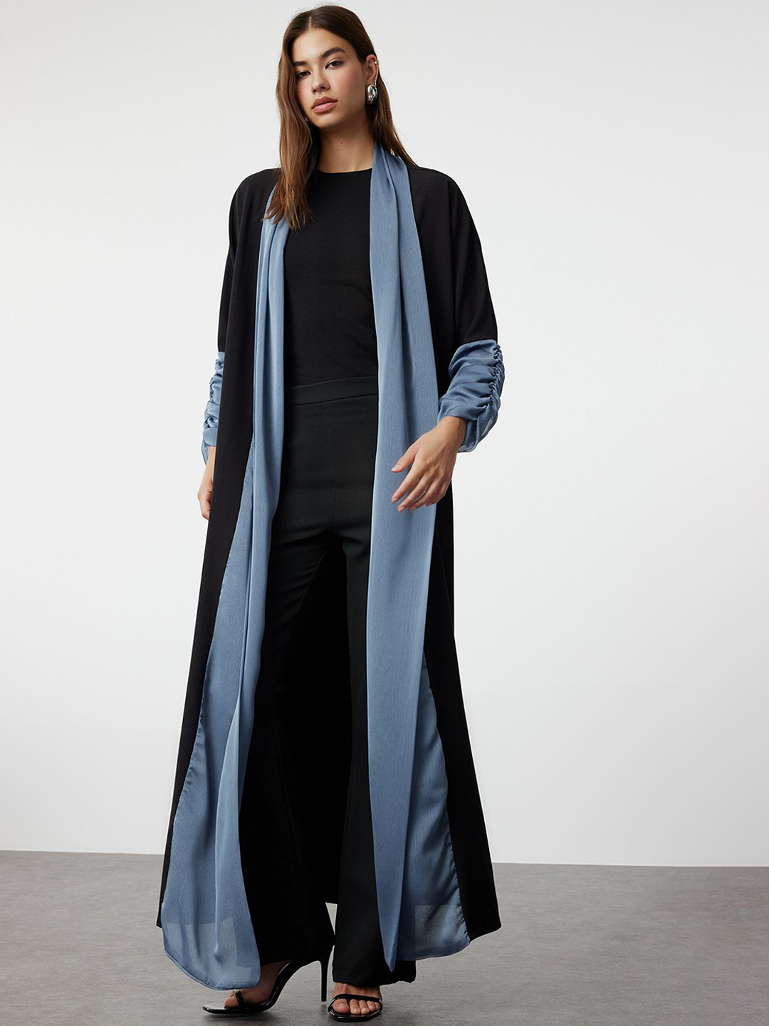 

Trendyol Colourblocked Longline Shrug, Black
