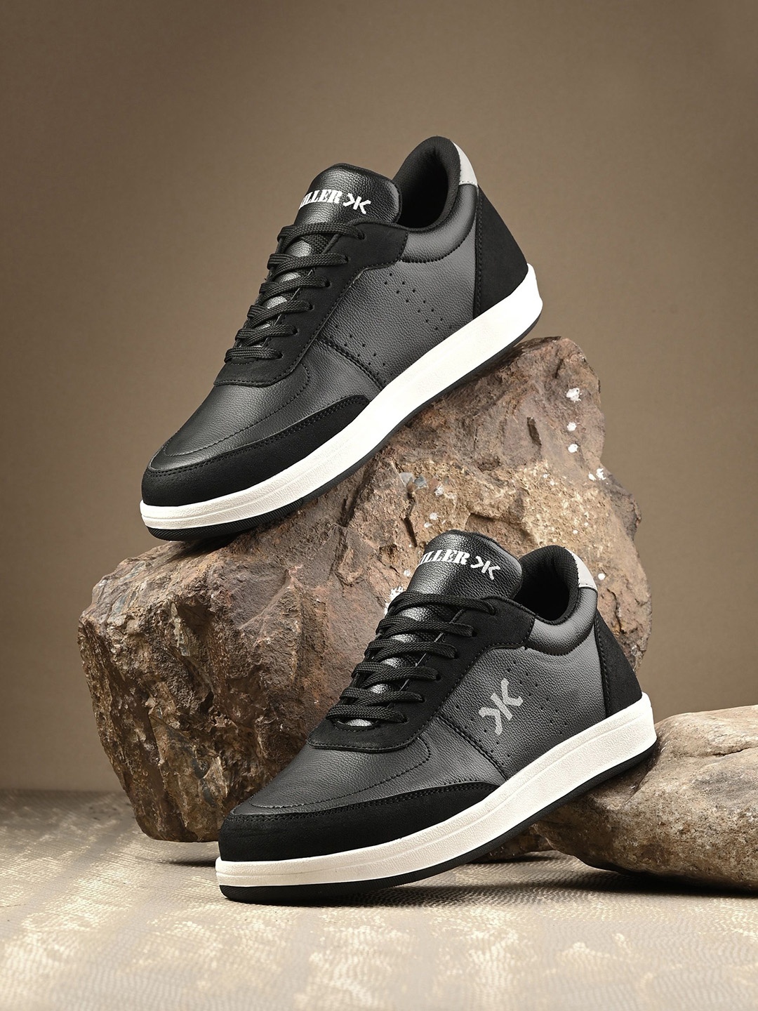 

Killer Solid Men Sneakers, Black