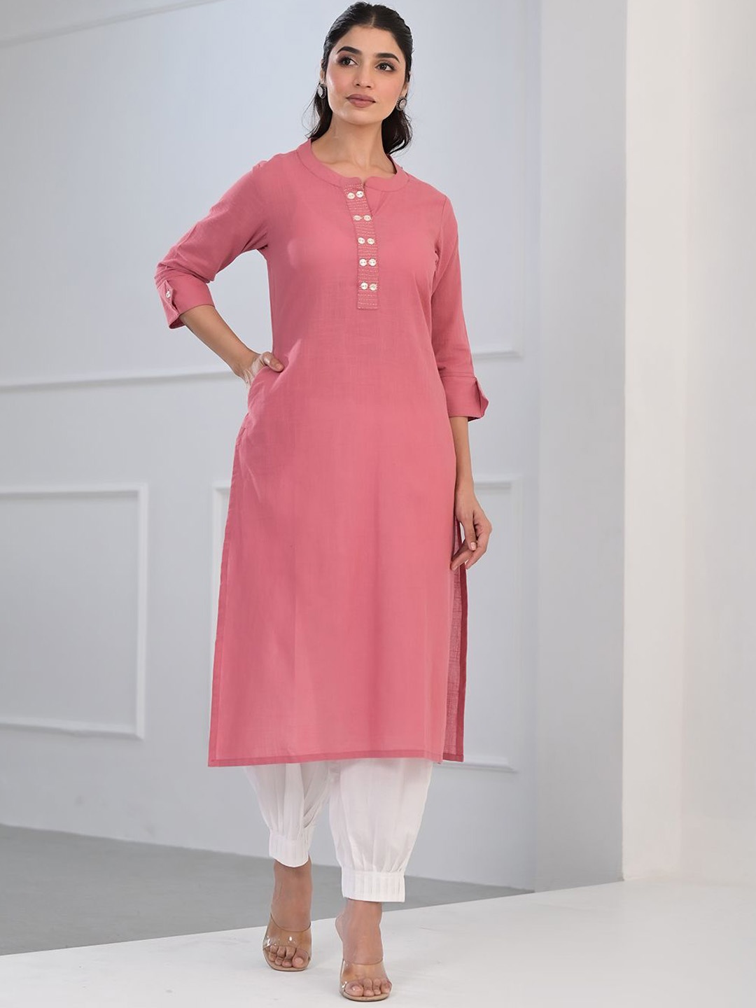 

ARAVALII Roll-Up Sleeves Cotton Straight Kurta, Pink