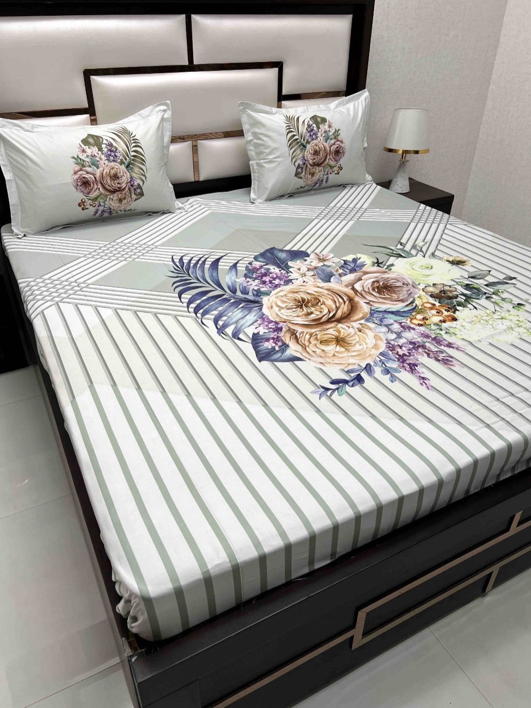 

Pure Decor Majestic White & Yellow Floral King Bedsheet with 2 Pillow Covers