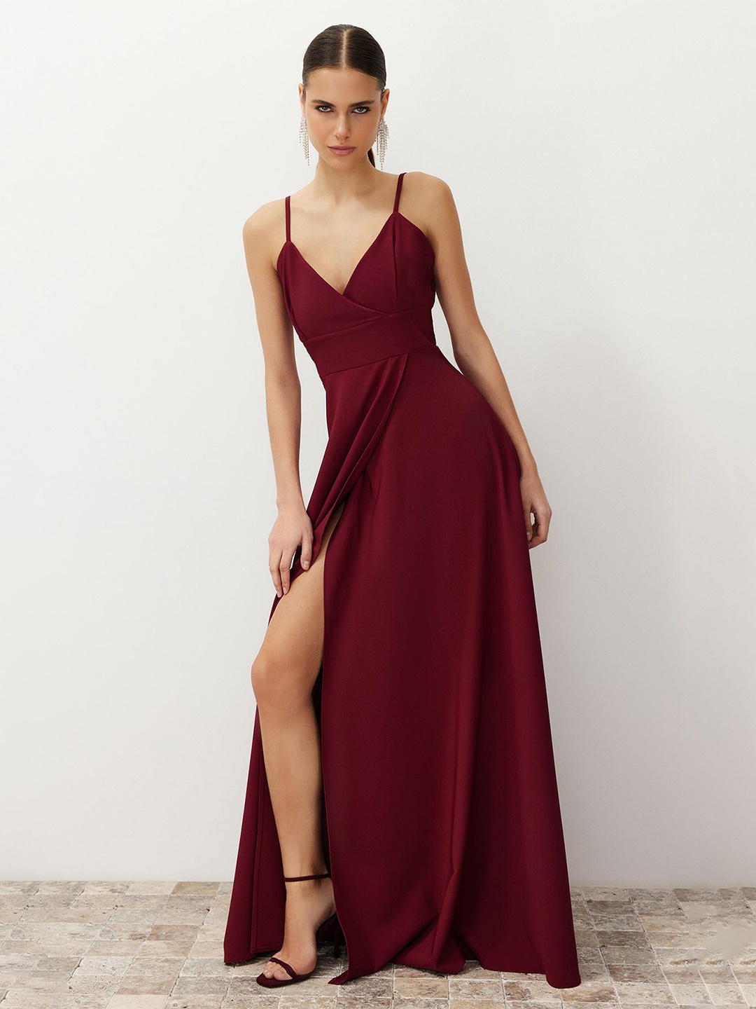 

Trendyol women Shoulder Straps Flared hem Maxi Dress, Maroon