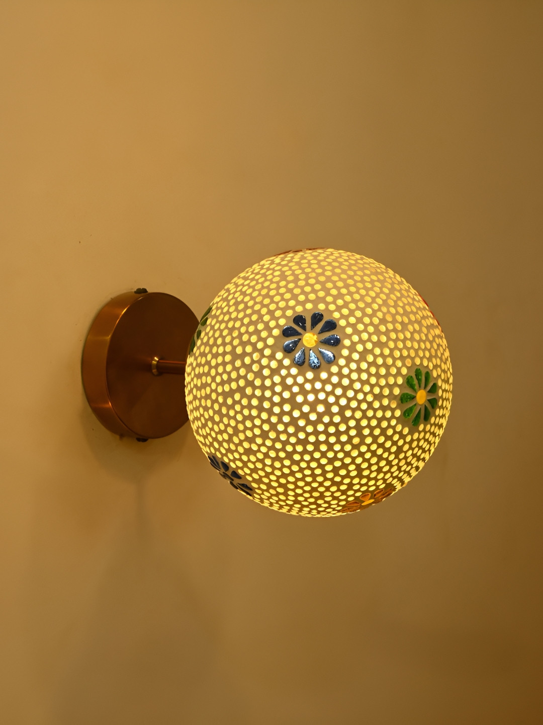 

Afast White & Green Glass Traditional Spherical Shaped Wall Lamp