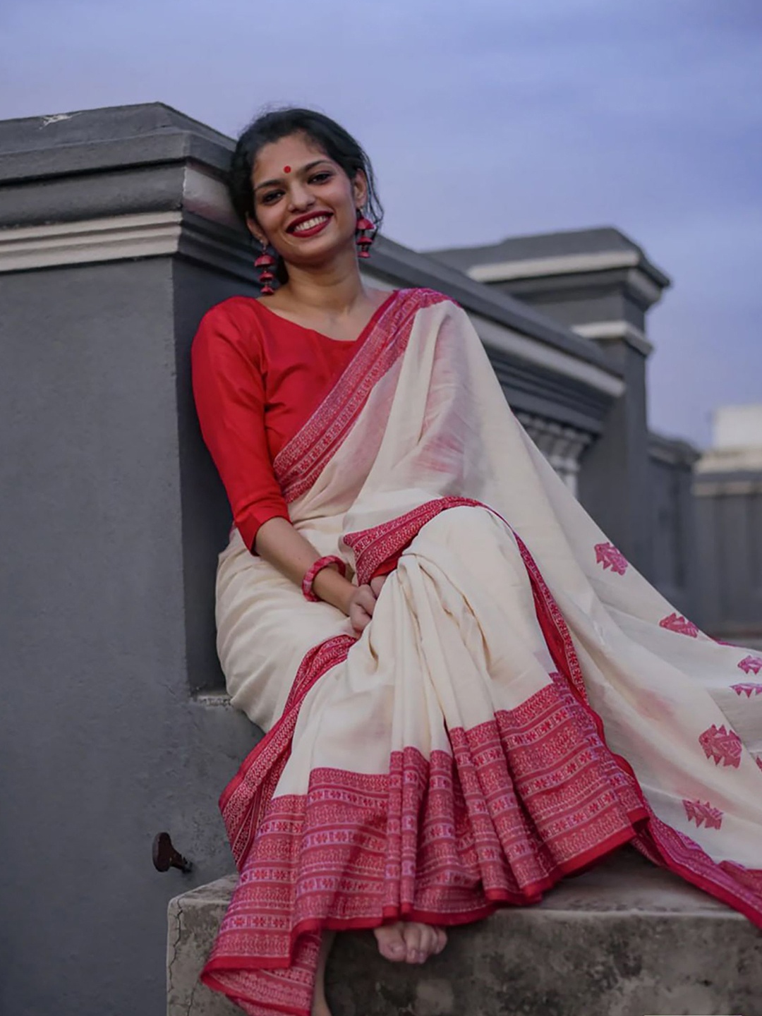 

Aldwych Ethnic Motif Woven Design Chanderi Saree, White