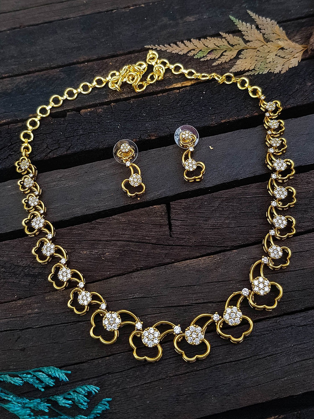 

GRIIHAM Gold-Plated Cubic Zirconia Studded Jewellery Set