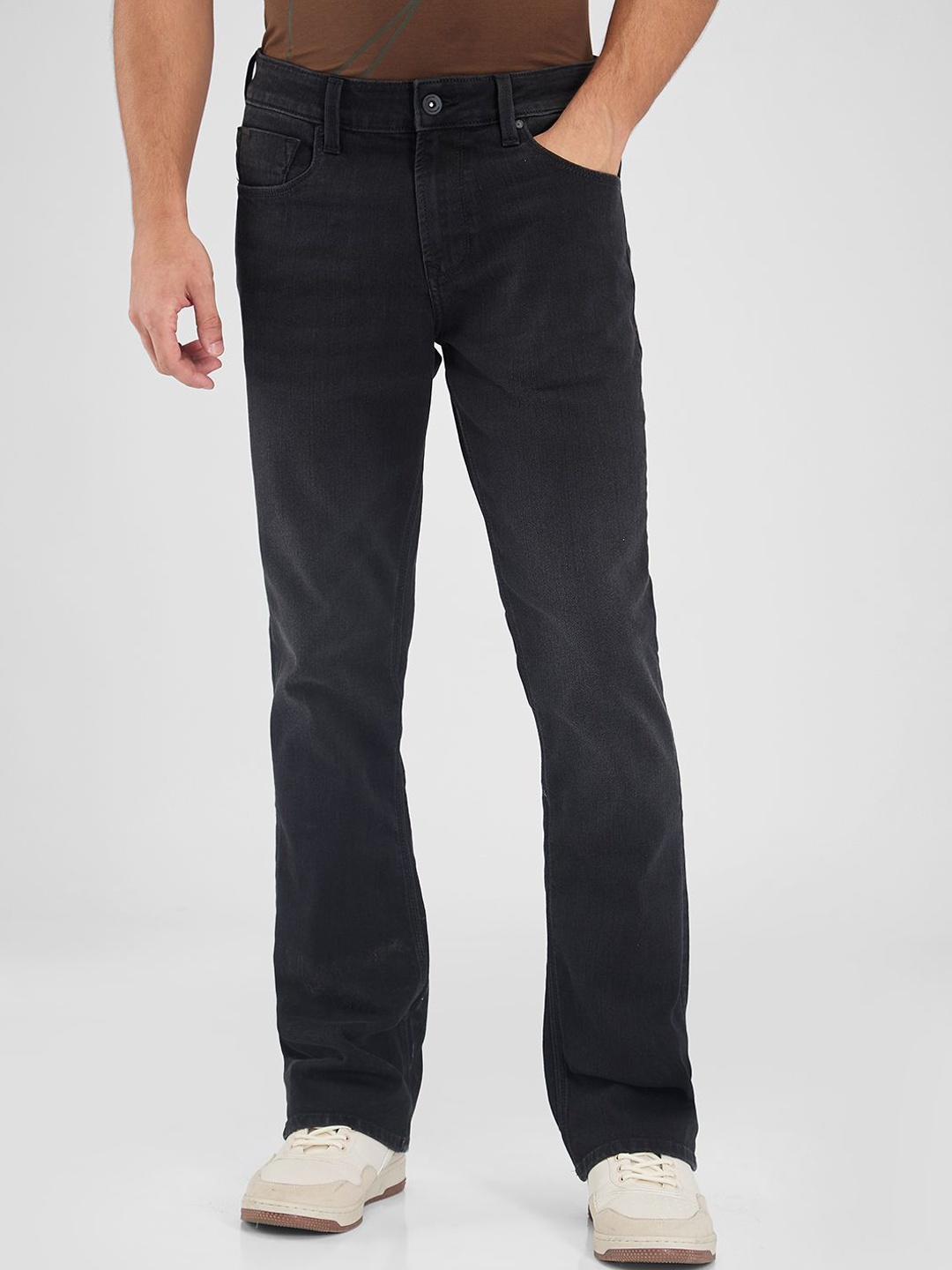 

SPYKAR Men Bootcut Light Fade Stretchable Jeans, Black