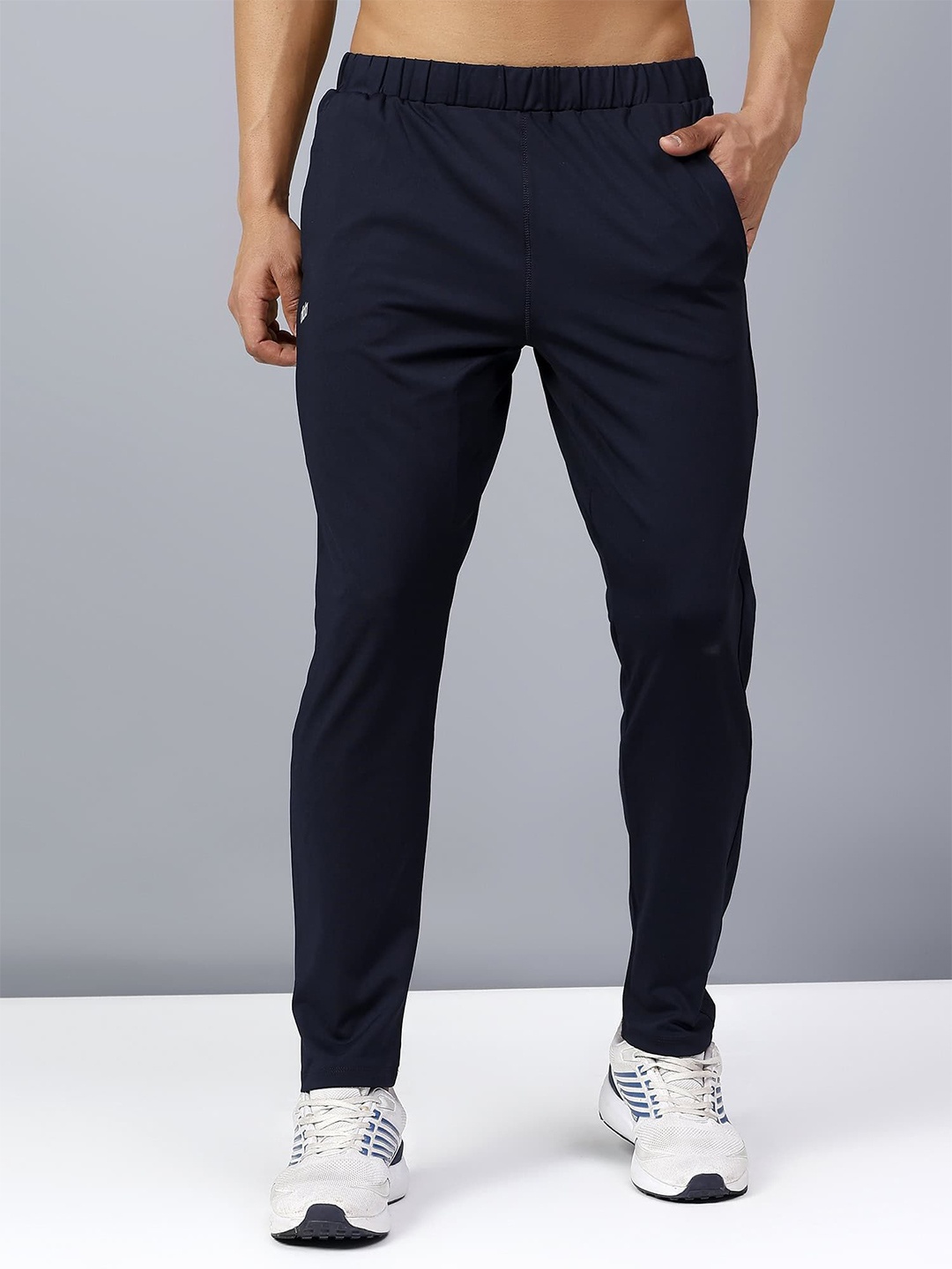 

DIDA Men Mid-Rise Regular Fit Track Pants, Navy blue