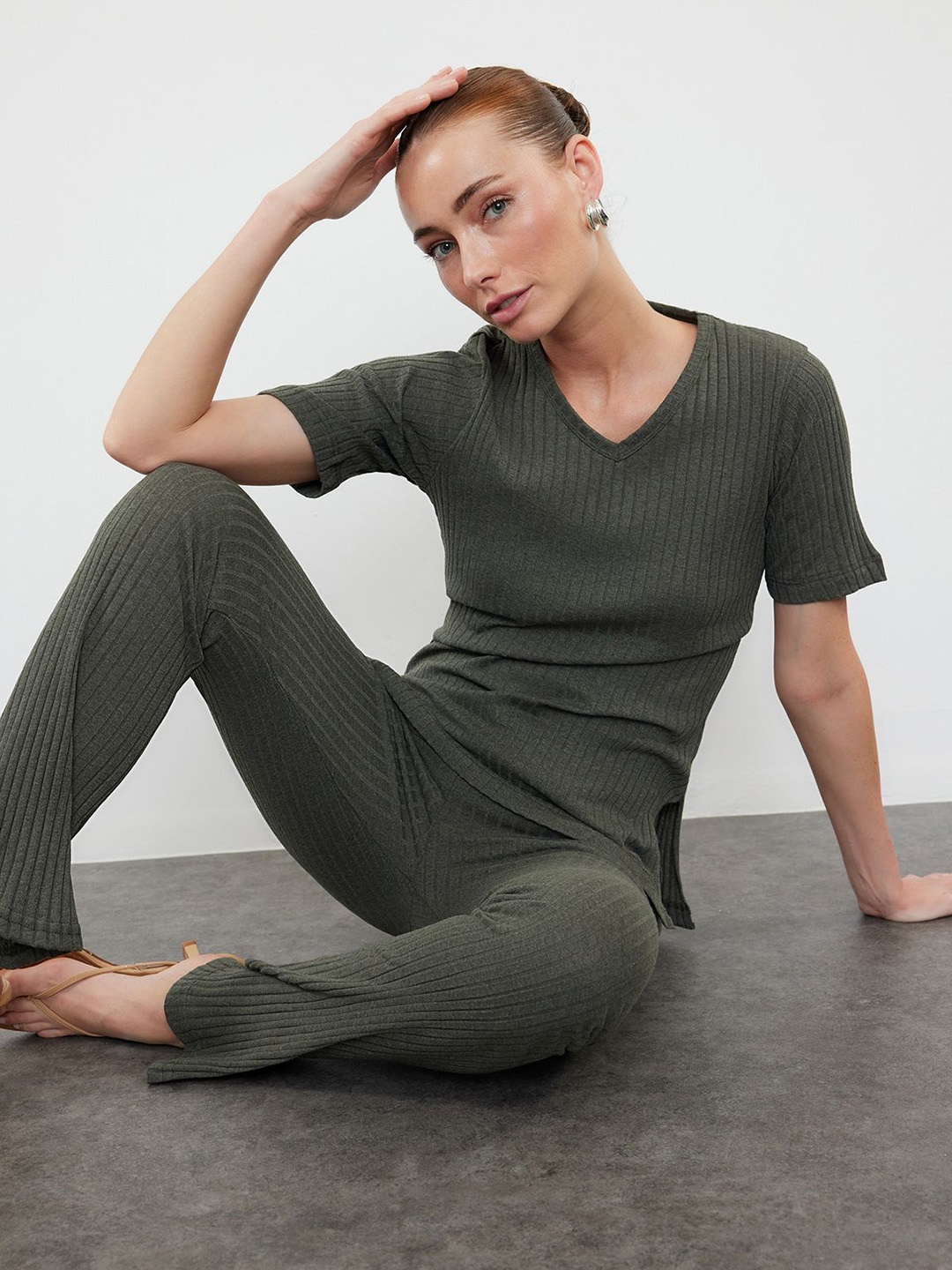 

Trendyol Ribbed Top With Trousers, Grey melange