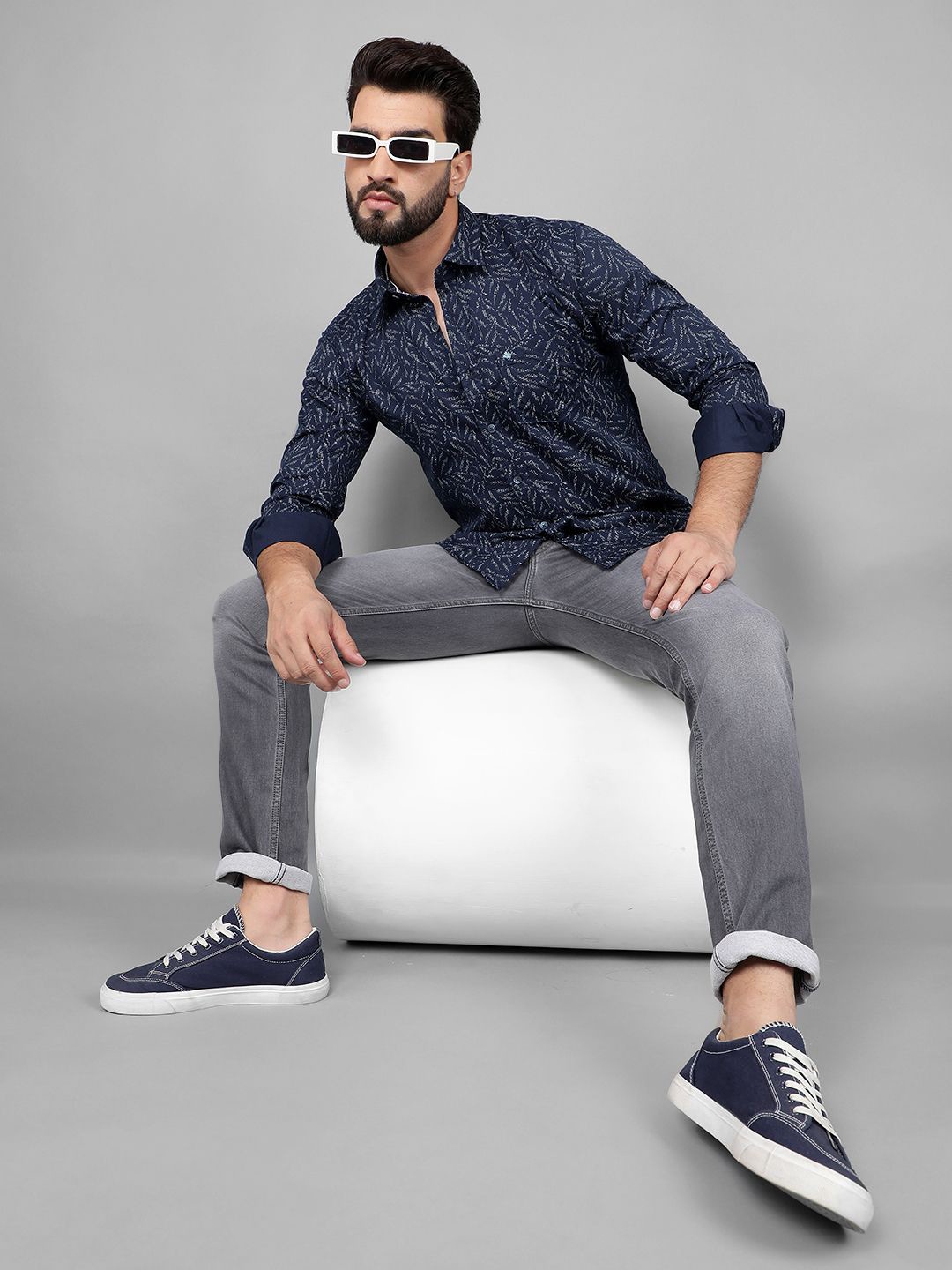 

COBB Men Slim Fit Opaque Printed Casual Shirt, Navy blue