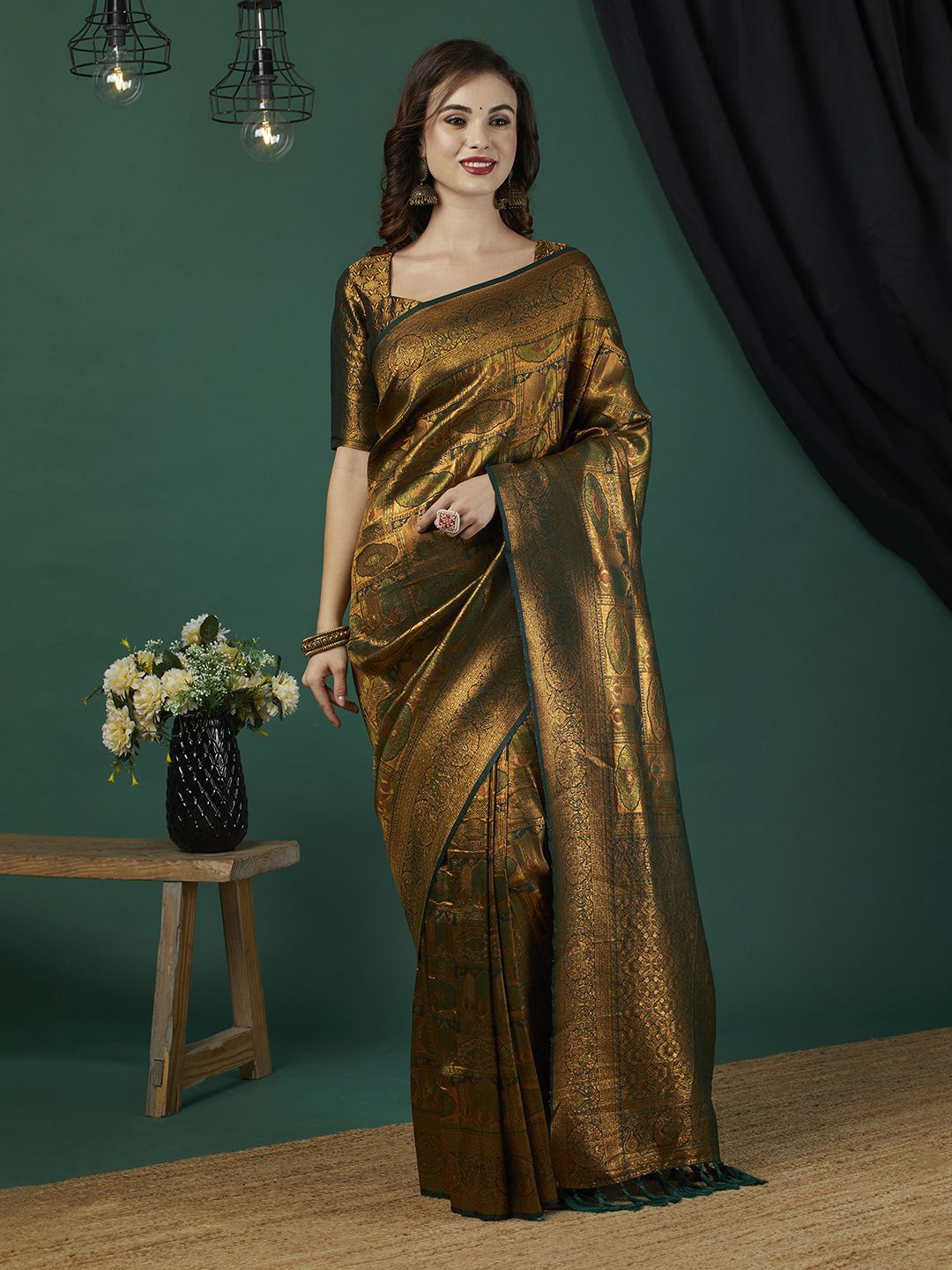

KAYOMMI Woven Design Zari Pure Silk Kanjeevaram Saree, Green