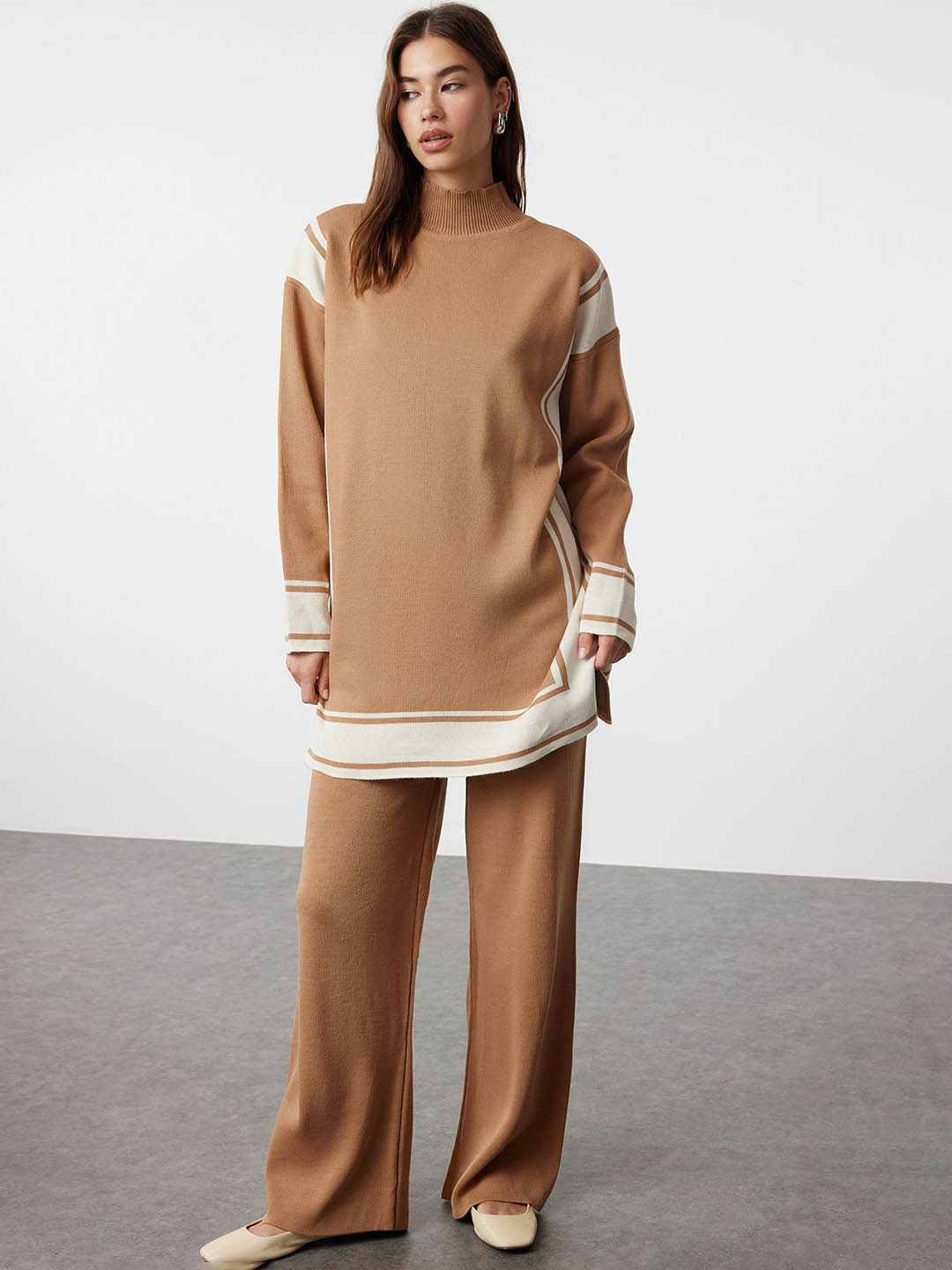 

Trendyol Striped Top With Trousers, Camel brown