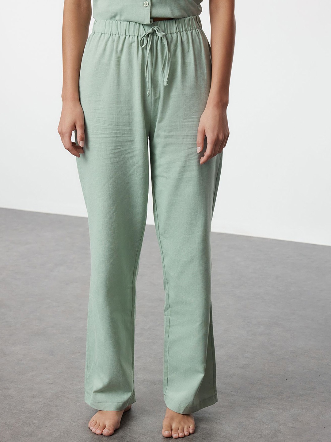 

Trendyol Women Solid Shirt Collar Pure Cotton Night suit, Green