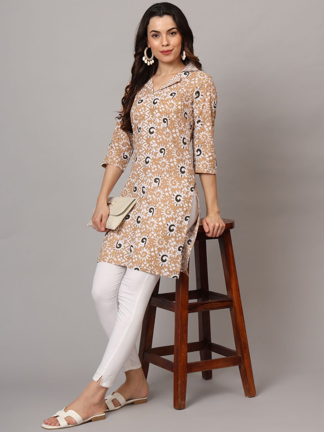 

Anouk Rustic Abstract Printed Lapel Collar Pure Cotton Straight Kurta, Cream