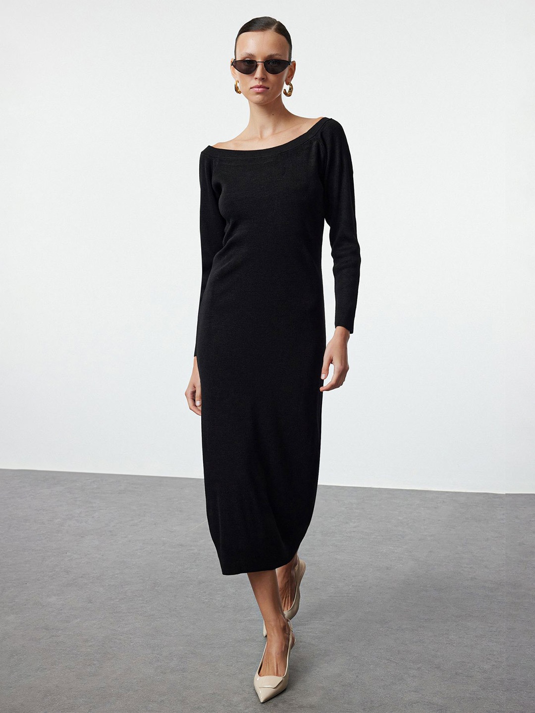 

Trendyol Solid Boat Neck Ready to Wear A-Line Midi Dress, Black