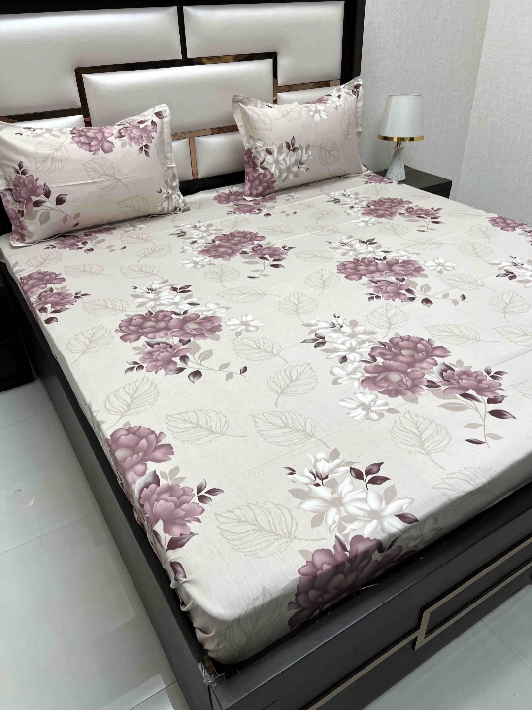 

Pure Decor Royal Velar White Floral 400 TC Pure Cotton King Bedsheet With 2 Pillow Covers