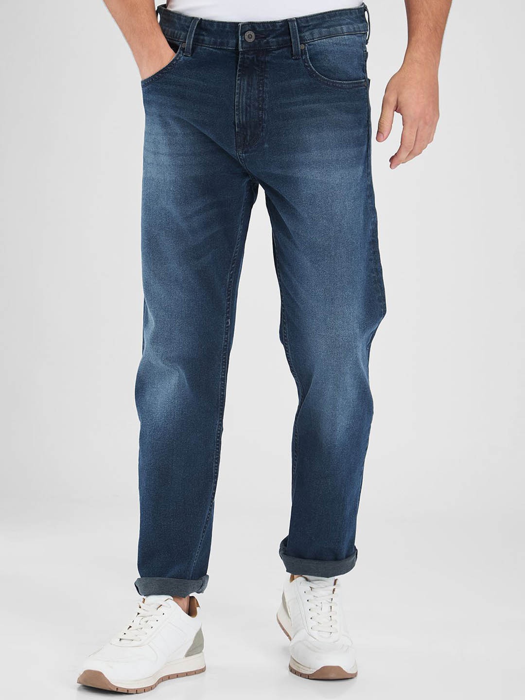

SPYKAR Men Relaxed Fit Light Fade Stretchable Jeans, Blue