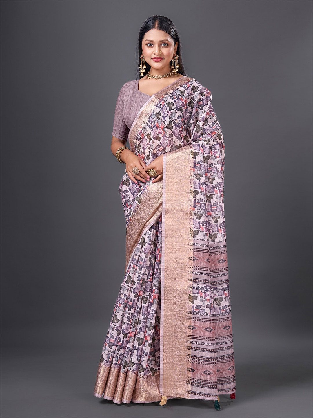 

HEER FASHION Floral Printed Zari Saree, Purple