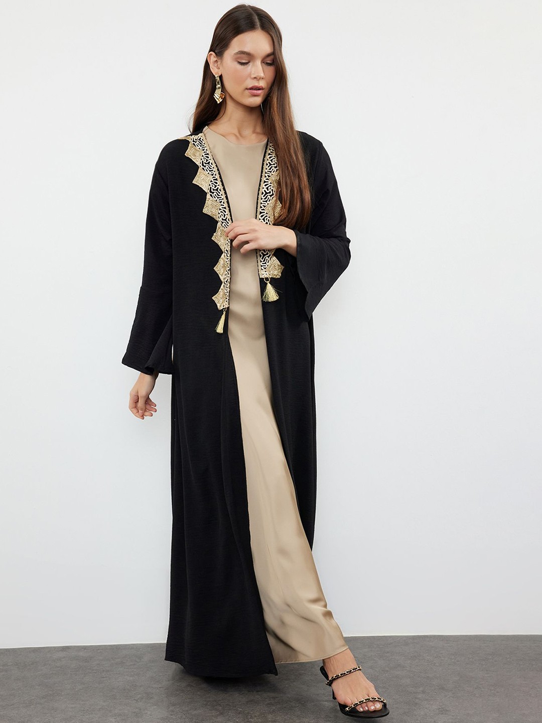 

Trendyol Embroidered Longline Shrug, Black