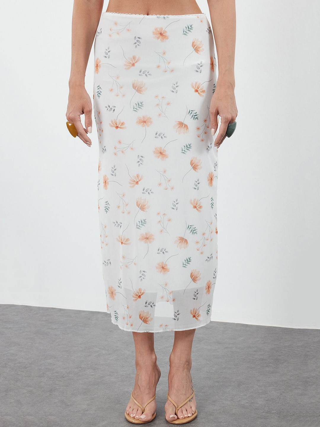 

Trendyol Women Floral Printed Pencil Maxi Skirt, White