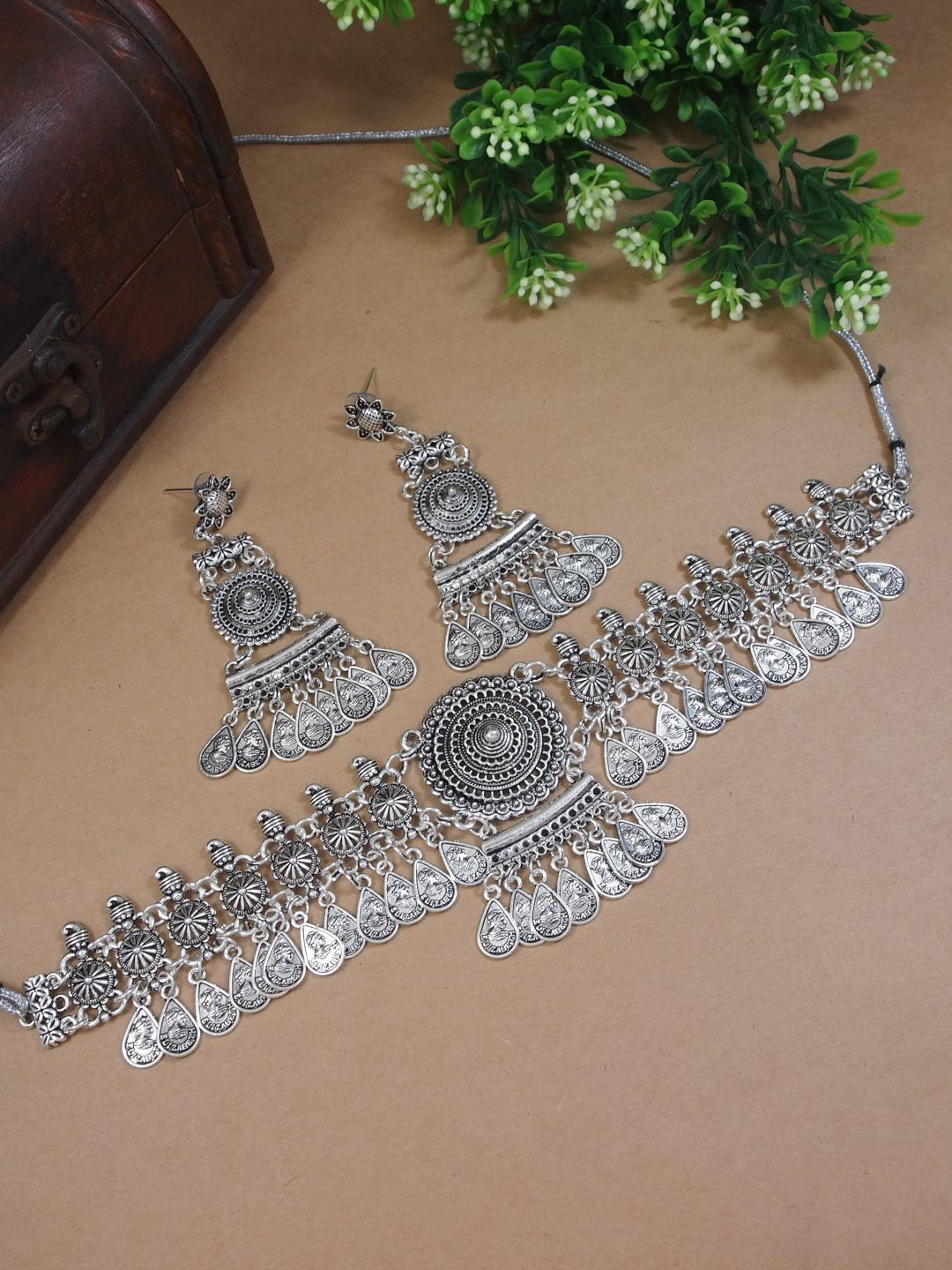 

I Jewels Silver Plated Oxidised Traditional Jewellery Set