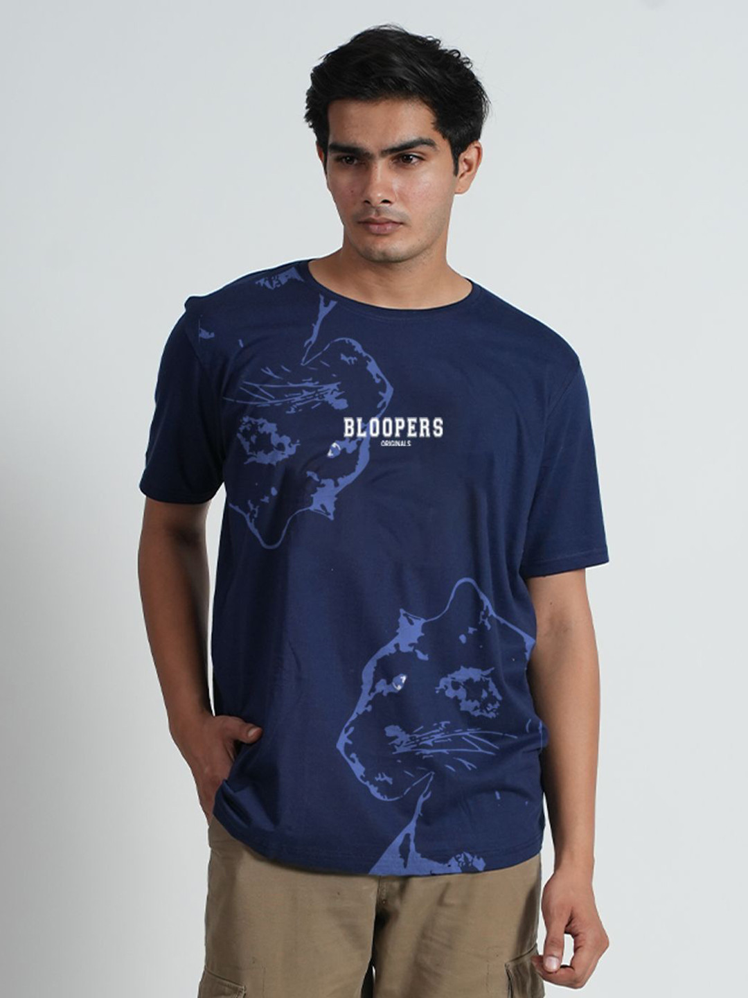 

Bloopers Store Men Printed Drop-Shoulder Sleeves Applique T-shirt, Navy blue