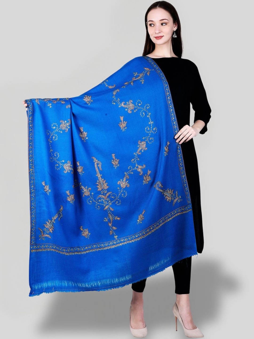 

SWI Stylish Pure Woollen Floral Embroidered Shawl, Turquoise blue
