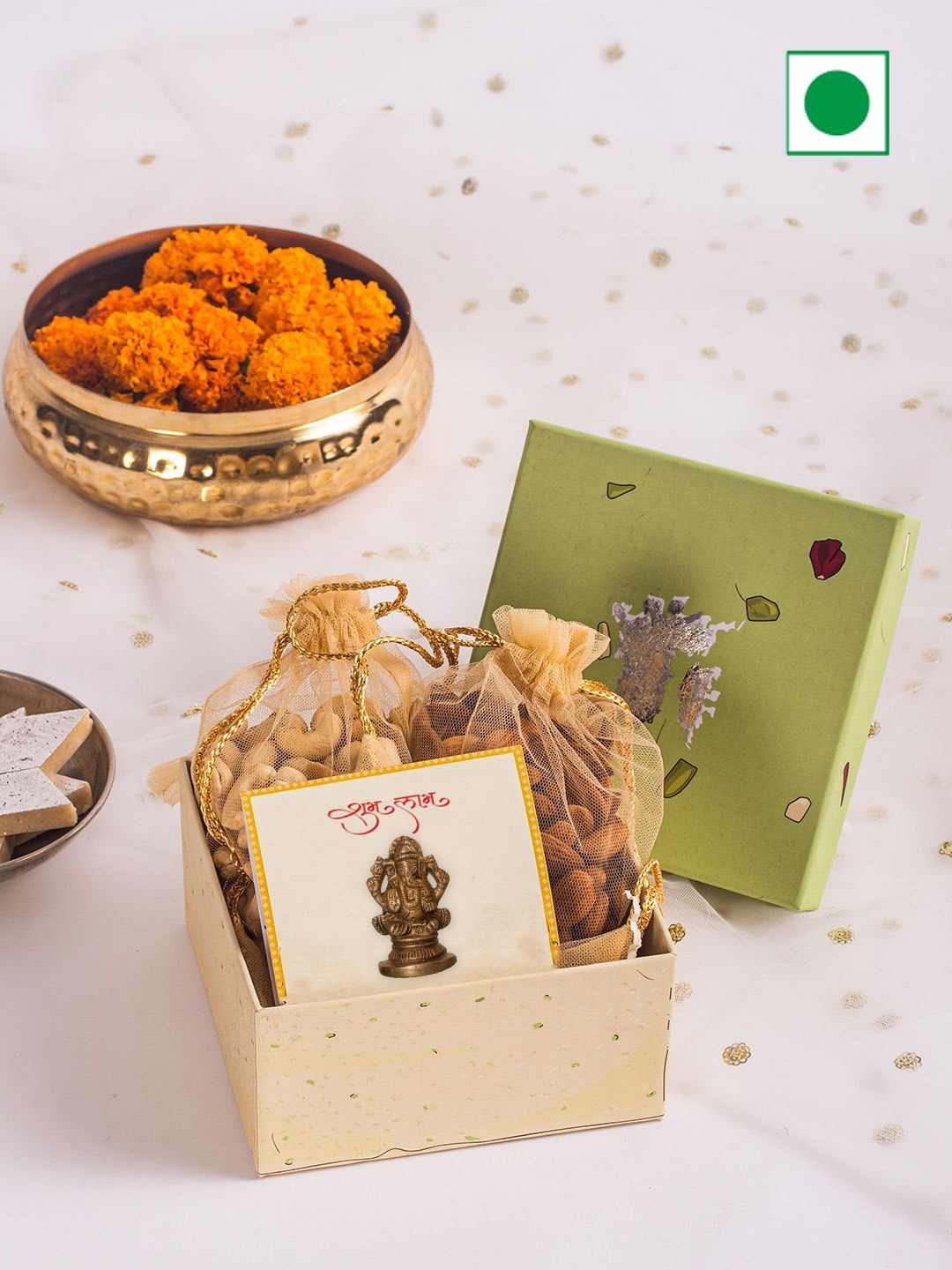 

Confetti Gifts Set Of 4 Assorted Gifts Hamper, Beige
