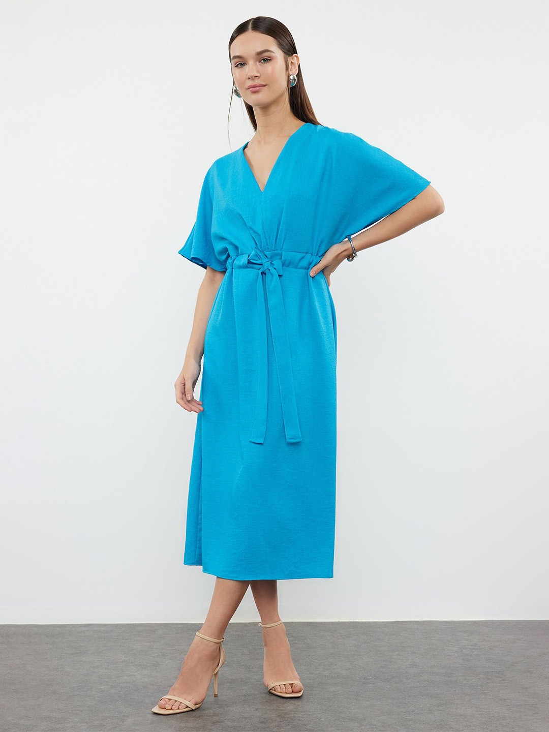 

Trendyol Women V neck Flared Sleeve A-Line Midi Dress, Blue