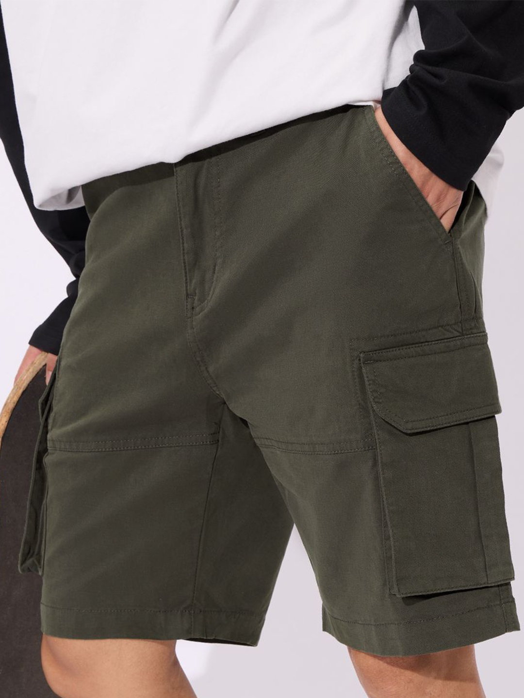 

The Souled Store Men Mid-Rise Cargo Shorts, Olive