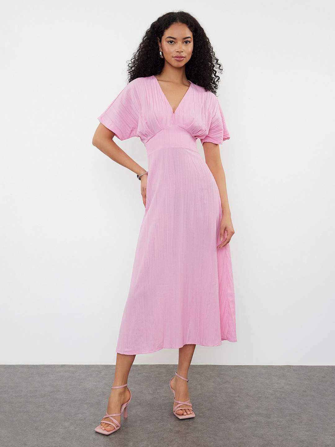 

Trendyol Fit & Flare Solid Midi Dress, Pink