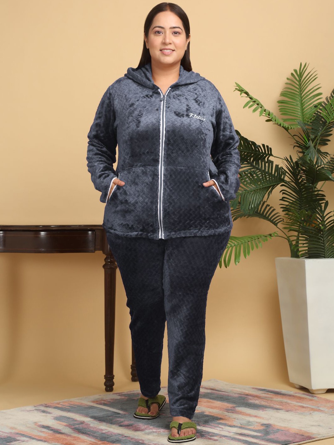 

KLOTTHE Women Plus Size Solid Hooded Woolen Night Suit, Grey
