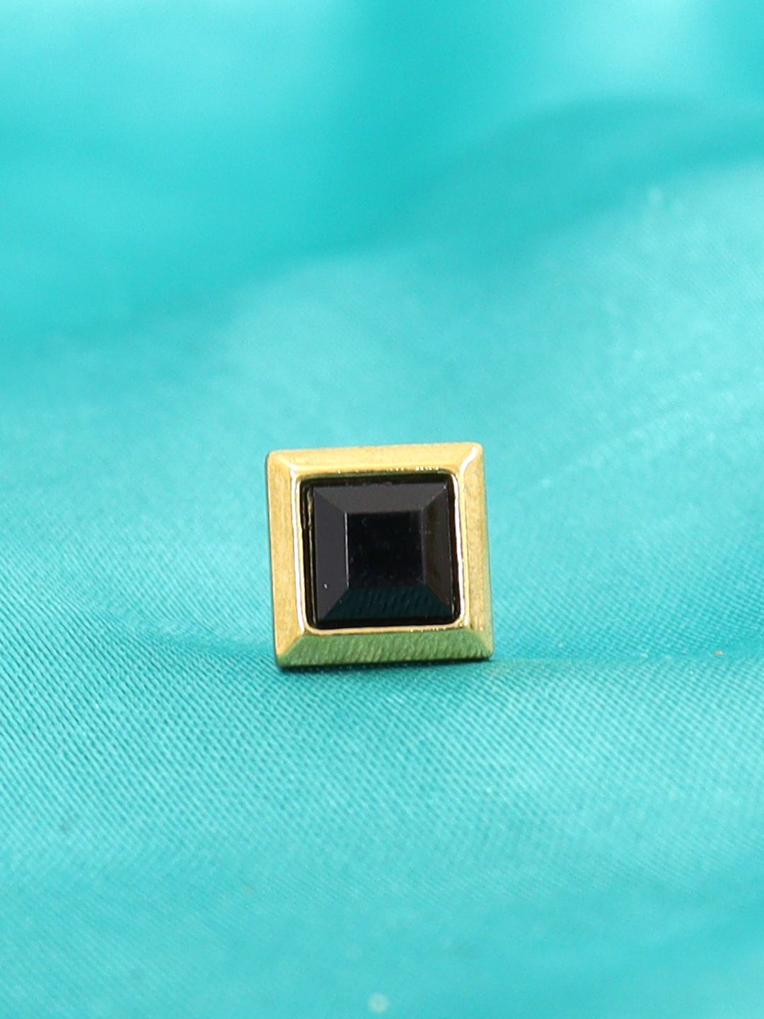 

VAGHBHATT Men Gold-Plated Square Enamelled Studs